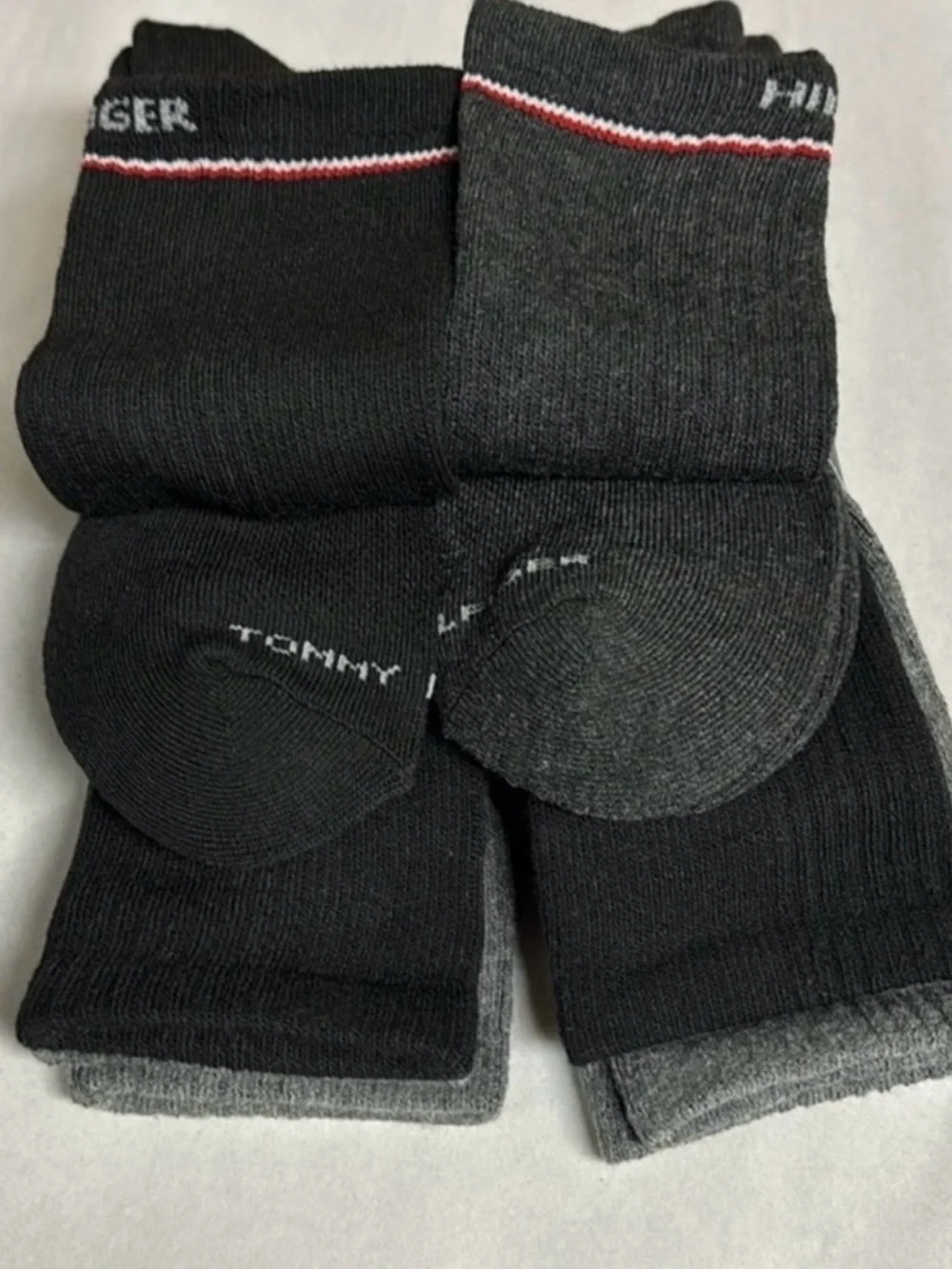 New Tommy Hilfiger Socks Men’s 5 Pairs Black & Gray Cushion Crew Socks Casual